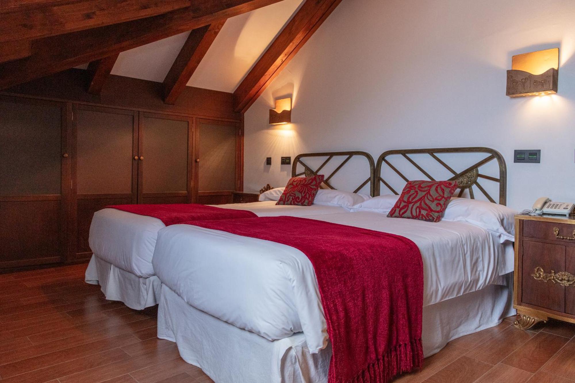 Concejo Hospederia Hotel Valoria la Buena Phòng bức ảnh