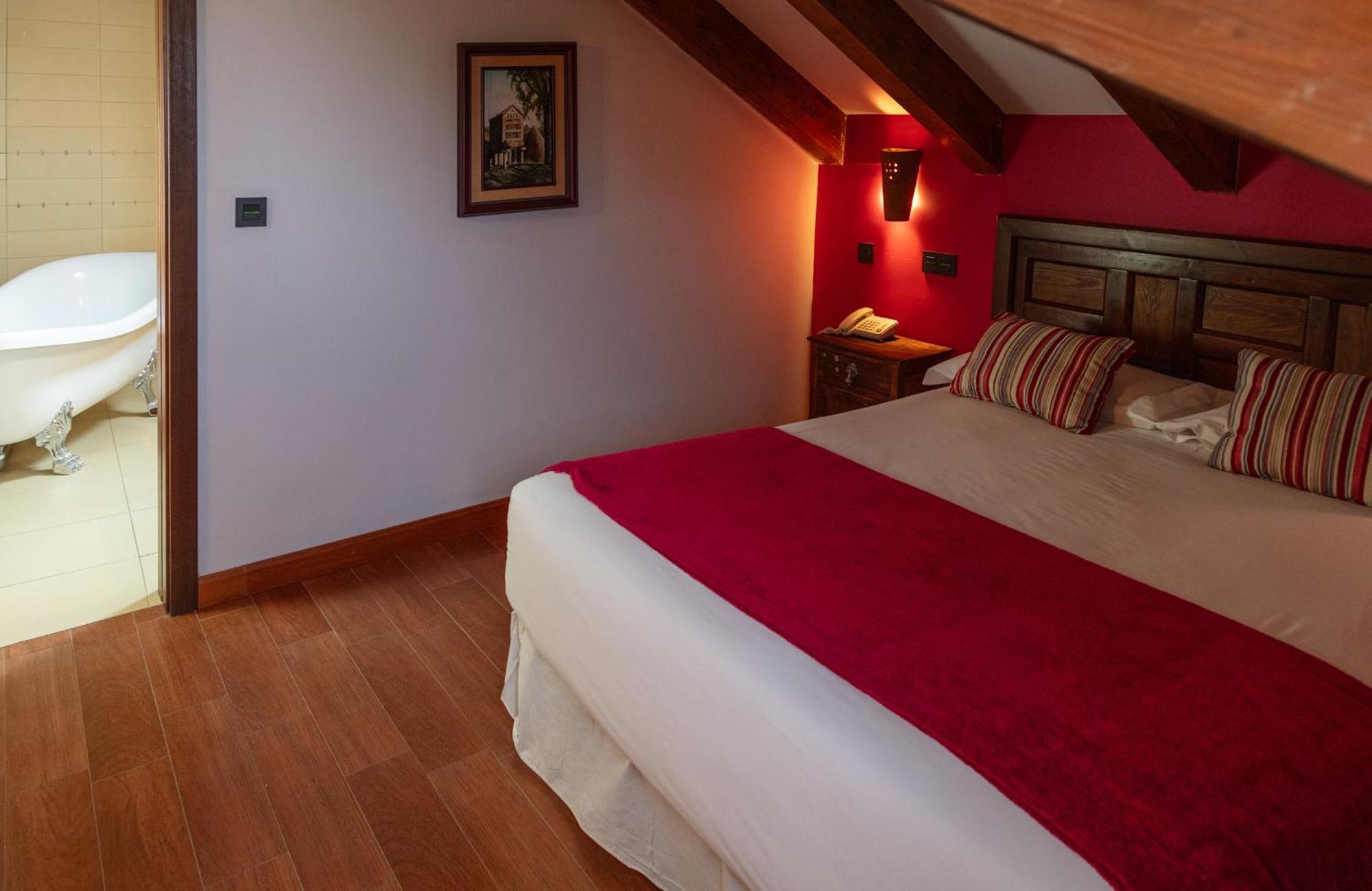 Concejo Hospederia Hotel Valoria la Buena Ngoại thất bức ảnh